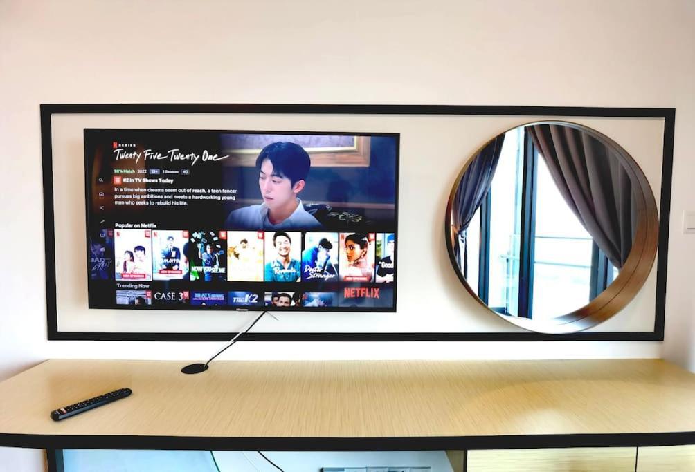 C3014 Almas Muji Studio100Mbpsnetflix By Stay Nusajaya  Luaran gambar