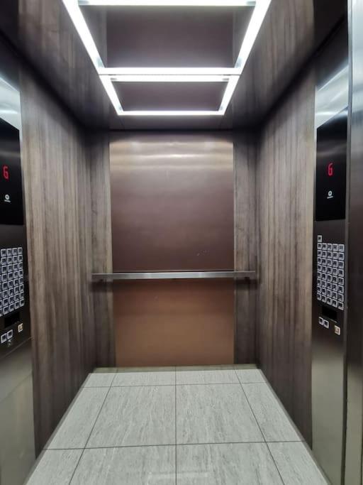C3014 Almas Muji Studio100Mbpsnetflix By Stay Nusajaya  Luaran gambar