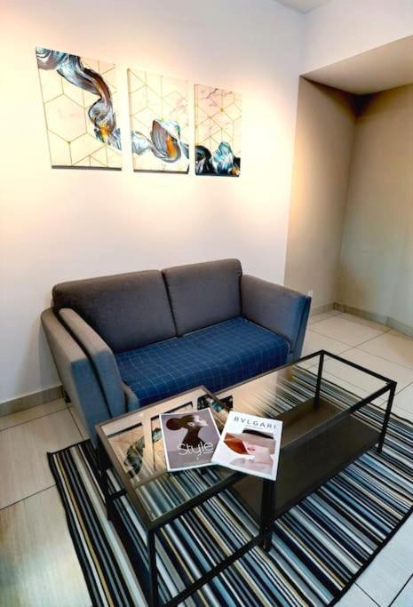 C3014 Almas Muji Studio100Mbpsnetflix By Stay Nusajaya  Luaran gambar